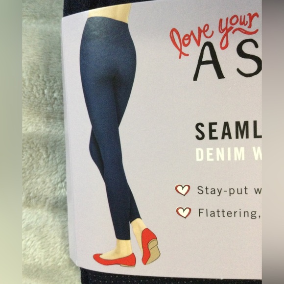 Spanx Assets Denim Wash Seamless Leggings - Picture 6 of 6